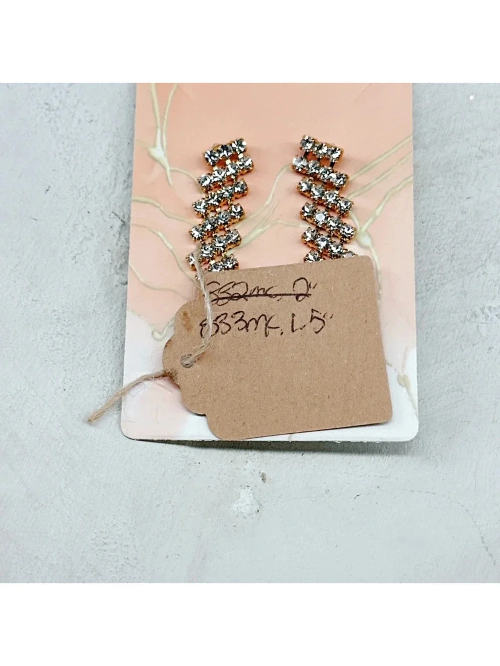 833mc. Goldtone Glass Earrings Vintage